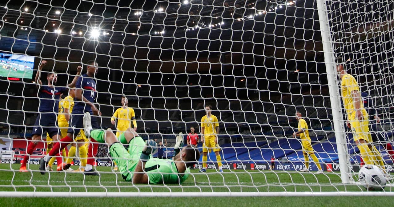 Por Francia marcaron Camavinga (9’), Giroud (24’, 34’), Tolisso (65’), Mbappé (82’) y Griezmann (89’); por Ucrania Mykolenko (39’) hizo un autogol y Tsygankov (53’) descontó. Francia enfrentará a Portugal y Ucrania ser medirá ante Alemania en la J3 de la Nations League.