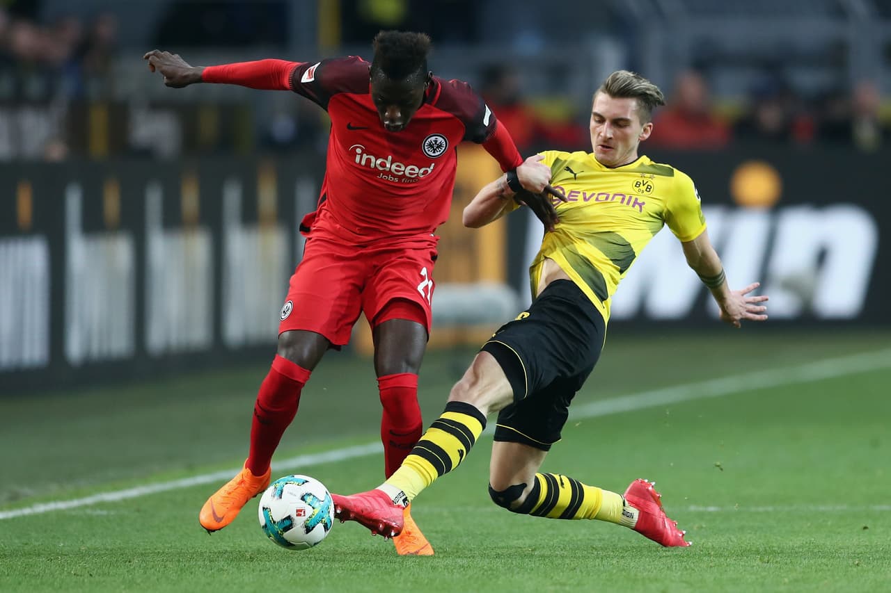 Eintracht Frankfurt no se quería ir con la derrota y embistió al Borussia Dortmund en su propia casa.