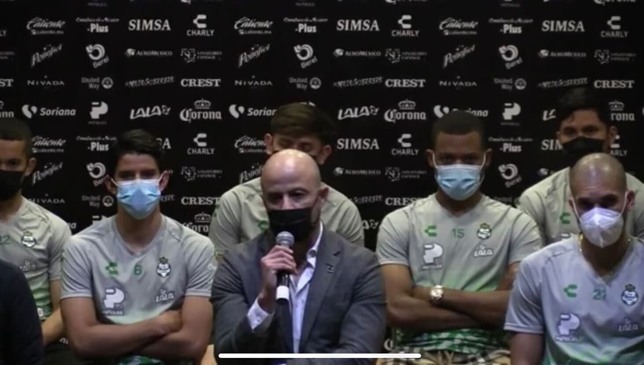 Presidente de Santos revela los motivos de la salida de Caixinha