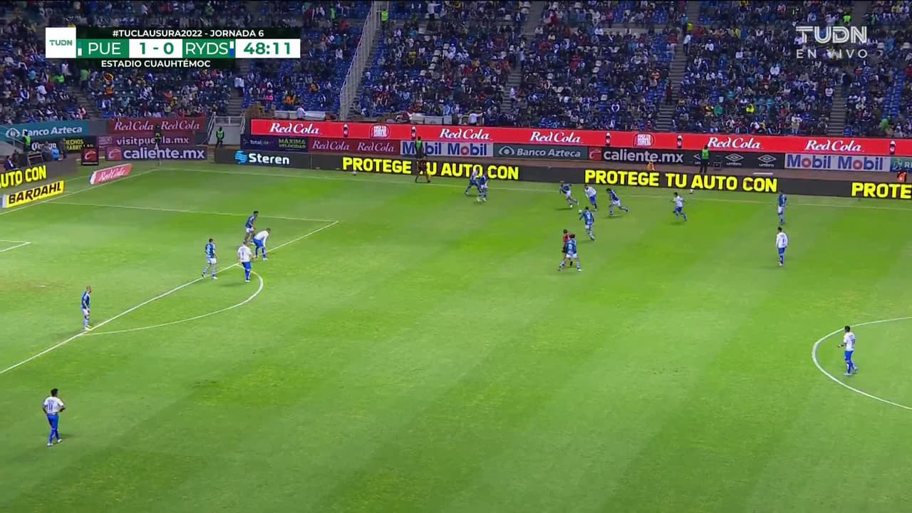 ¡TIRO ATAJADO! disparo por Vincent Janssen.