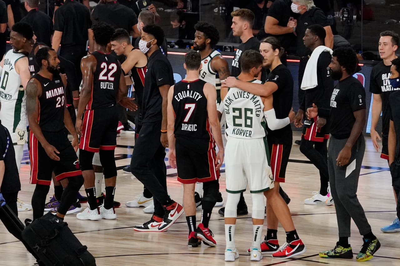 Con un marcador de 103-94 a favor, el Miami Heat finiquita la serie y manda a los Bucks de vuelta a Milwaukee.