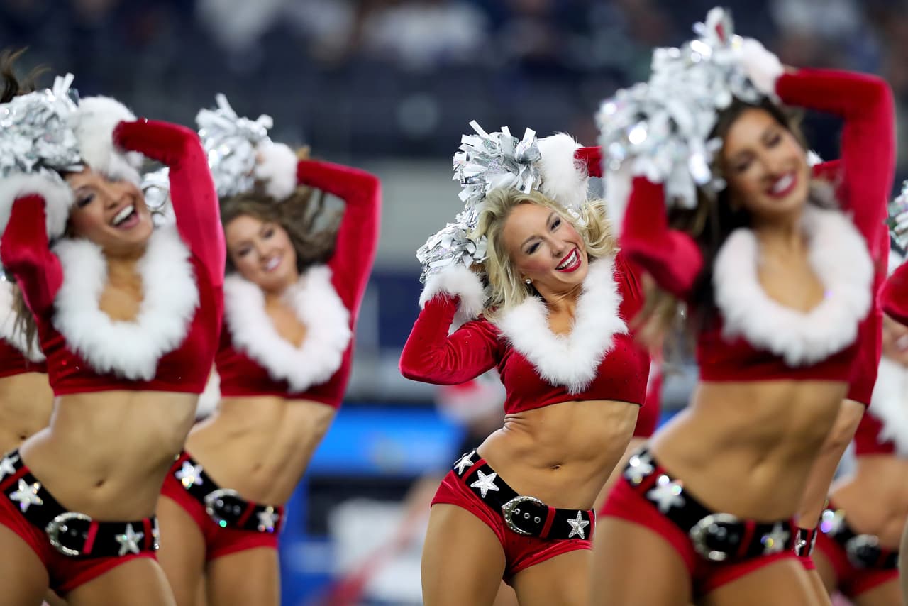 En esta Navidad disfruta con las mejores imágenes de las porristas de la NFL que se vistieron de gala para la Semana 16. ¡Felices fiestas!