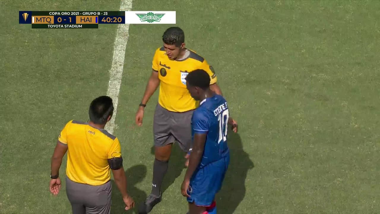 ¡TIRO ATAJADO! disparo por Samuel Camille.