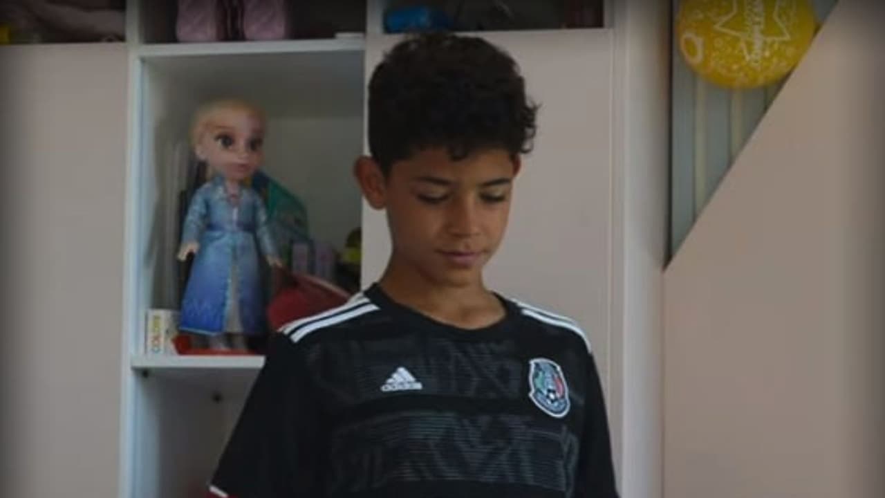 Hijo de Cristiano luce camiseta de México en serie de Georgina