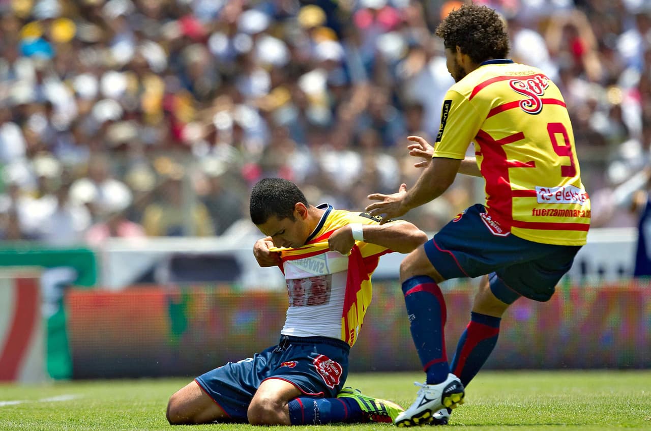 Palencia abrió nuevamente el marcador apenas a los 14’ de juego y Jaime Lozano, el famoso ‘hecho en CU’, anotó por Morelia al 26’.