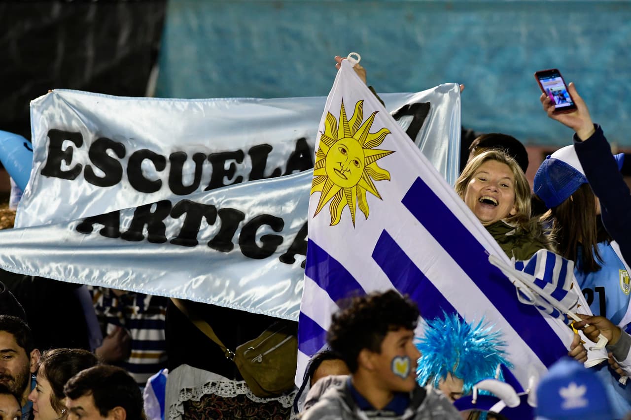 Los uruguayos llegaron con la necesidad apenas de un empate de local contra Bolivia para celebrar sunpaso directo al Mundial.