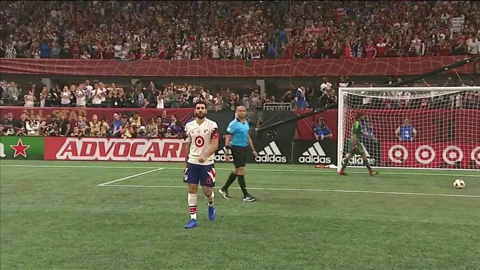 ¡GOOOL! Diego Valeri anota para MLS All-Stars