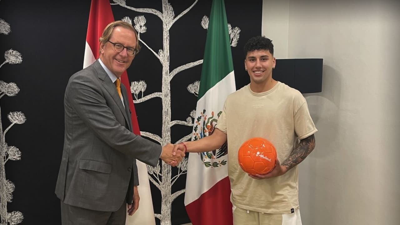 Jorge Sánchez regresó a México para obtener su documentación.