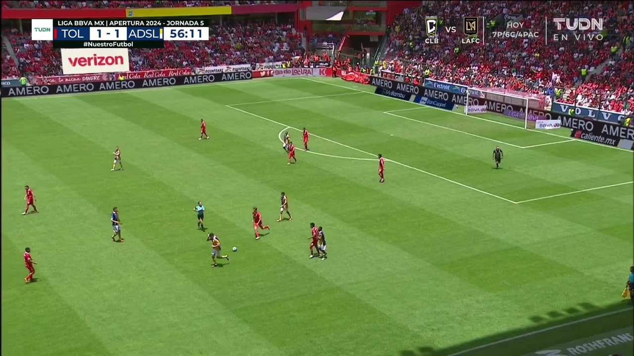 ¡TIRO ATAJADO! disparo por Vitinho.