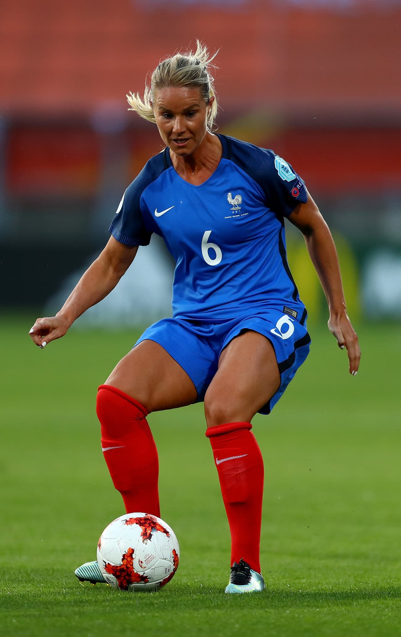 12. Amandine Henry (Francia / Portland Thorns) - 10 puntos