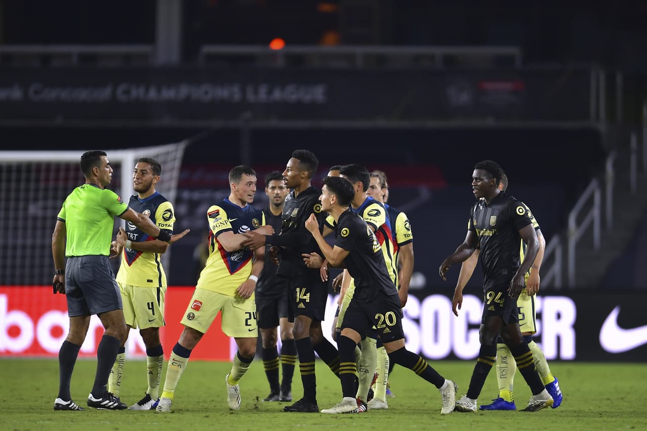 Cáceres (11’) abrió el marcador muy temprano en el partido. Iniciando la segunda mitad, Carlos Vela (46’, 47’) empató y dio vuelta al marcador. Blessing (90+5’) marcó el tercero para los de Bradley que se medirán a los Tigres de la UANL en la Final del certamen.