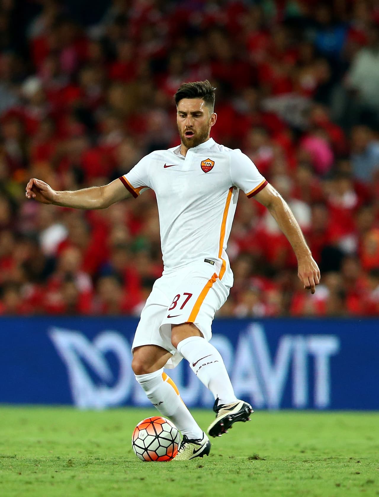 No es muy ducho con la pelota en los pies, pero el bosnio Ervin Zukanovic conoce bien la Serie A. Jugó cedido en el sorprendente Atalanta de Bérgamo.