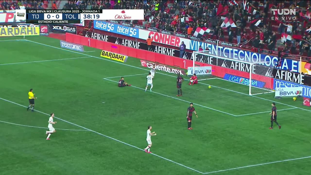 ¡GOOOL! Alexis Vega anota para Toluca.