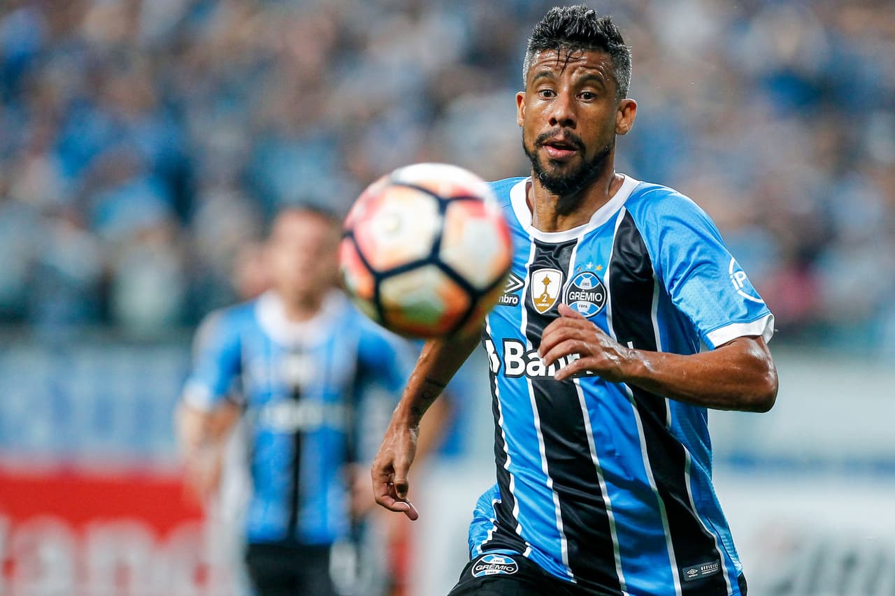 De los 12 partidos disputados en total por Gremio de Portoalegre, solo perdió dos. De los ocho juegos de los enfrentamientos directos, ganó seis.