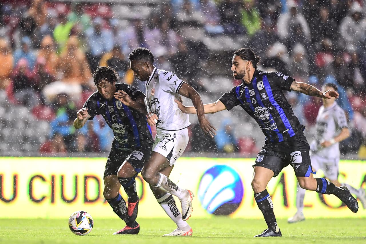 Necaxa supera al América tras empate con Querétaro y osote de Mayorga