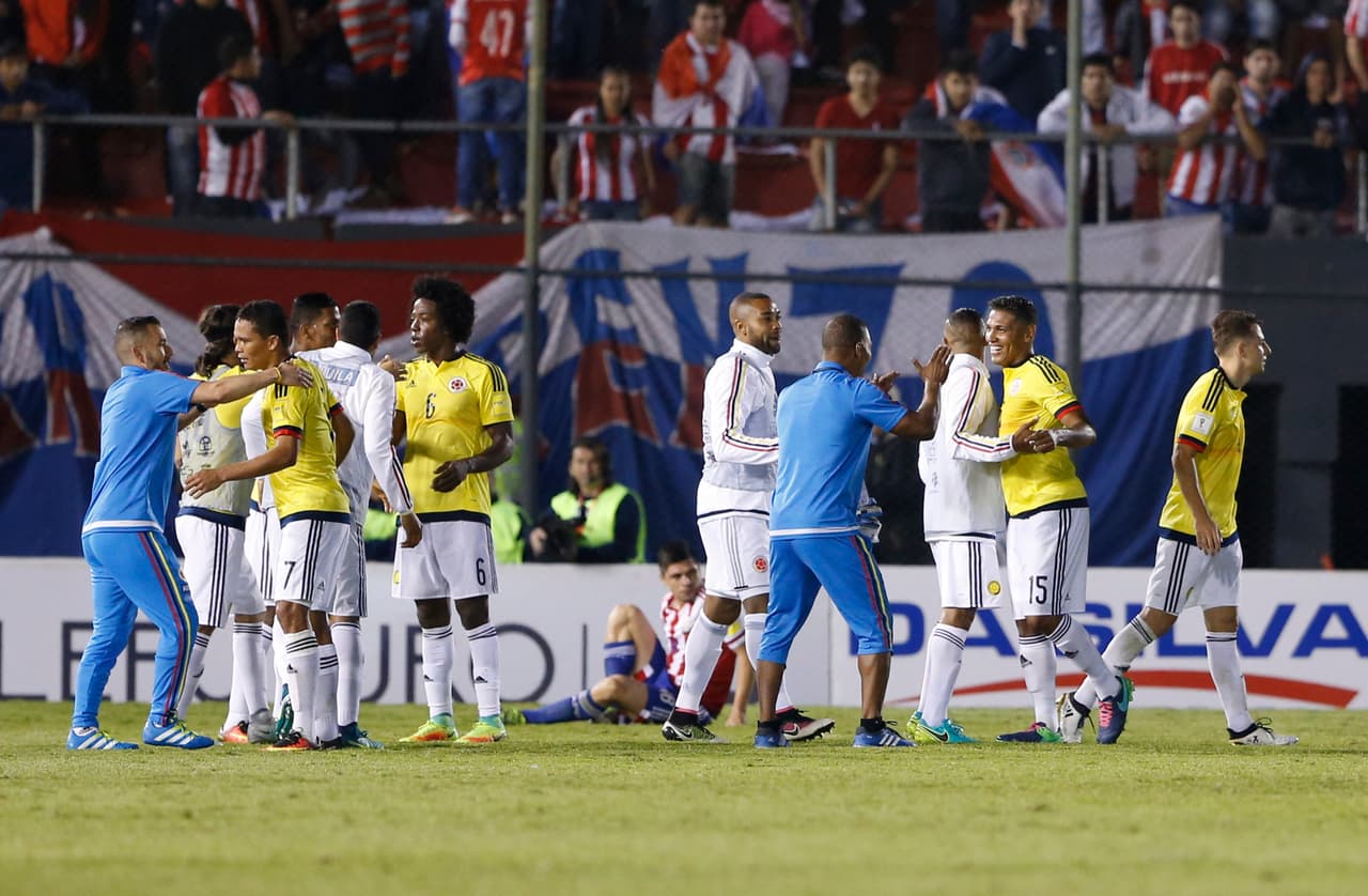 El triunfo deja a Colombia con 16 puntos aunquede quinto debido a que Ecuador ganó su partido por mejor difrencia.
