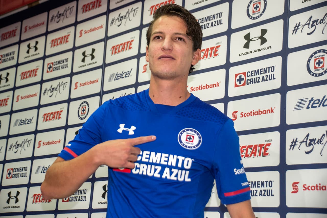 Carlos Fierro, con su apariencia juvenil es otro de los jugadores llamativos en el fútbol mexicano.