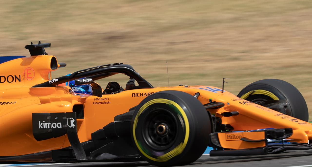El español Fernando Alonso fue por mucho el mejor del equipo McLaren, saliendo desde el puesto 11. Su compañero, el belga Stoffel Vandoorne arrancará último.