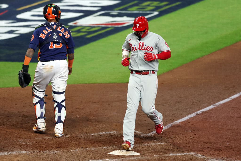 Nick Castellanos logró descontar para Phillies en un pisa y corre, después de que Segura conectara para un 
<i>fly </i>de sacrificio.