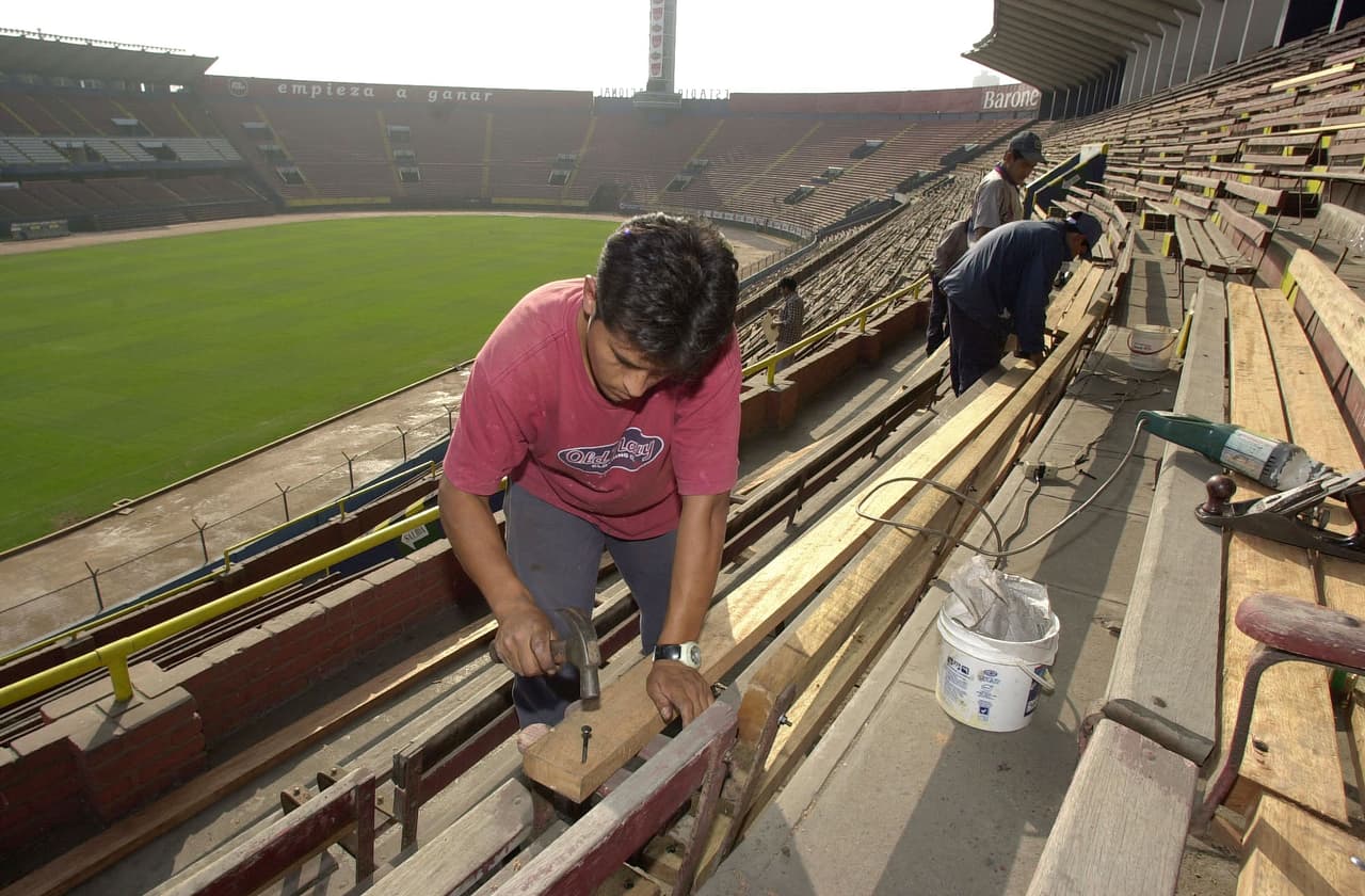 Aunque la cancha no era una alfombra como la del Santiago Bernabéu, el estadio se encontraba en buenas condiciones para disputar el encuentro.