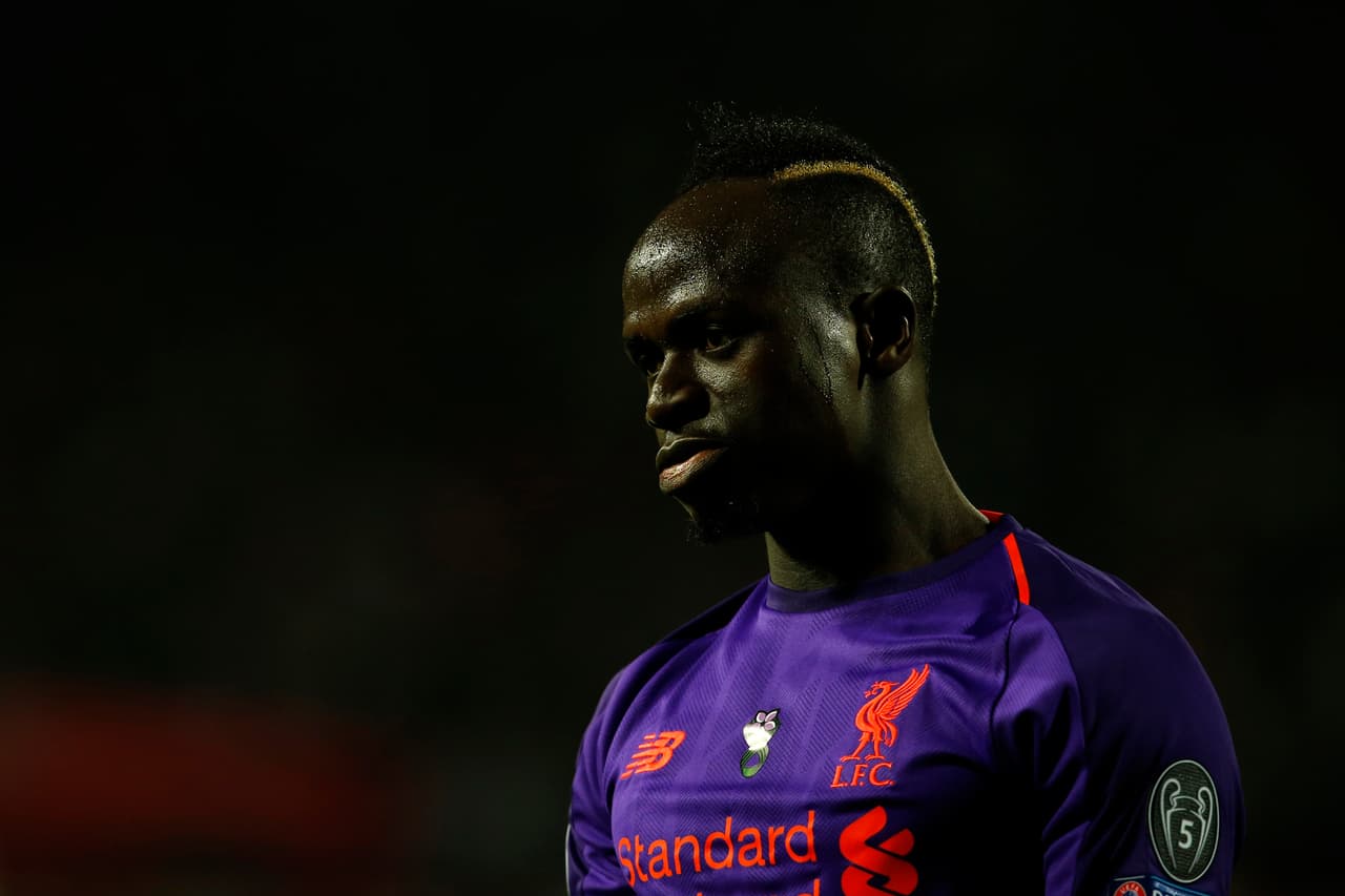 Tiene su rutina diaria la cual consiste en despertarse temprano, bañarse y luego rezar. Después de esto se dirige al entrenamiento y según el siempre es el primero en llegar.