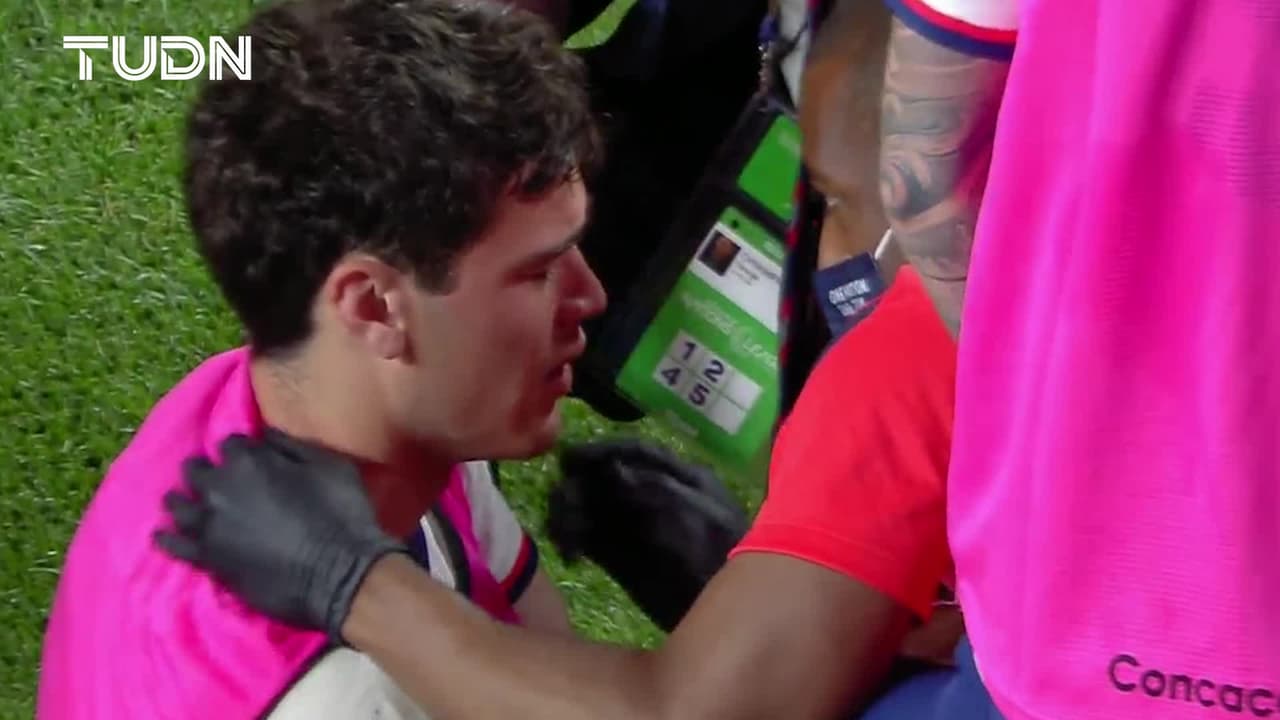 Arrestan a aficionado que agredió a Giovanni Reyna