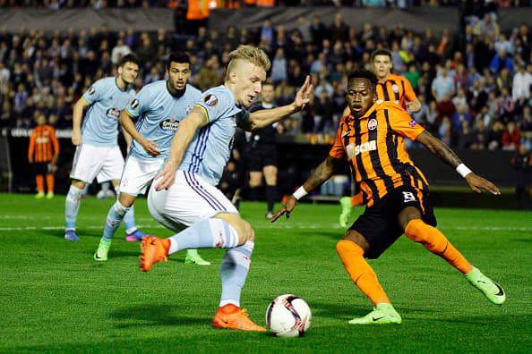 Daniel Wass midfielder of Celta de Vigo (18) in action during the UEFA Europa League Round of 16 first leg match between Celta de Vigo and Shakhtar Donetsk at Balaidos Stadium on February 16, 2017 in Vigo, Spain. (Photo by Jose Manuel Alvarez Rey/NurPhoto via Getty Images)