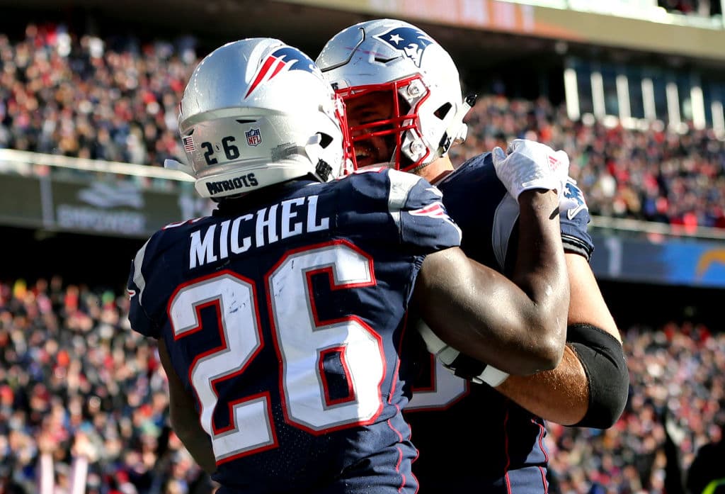 Sony Michel es uno de los corredores más subestimados en la NFL. No pasó de las mil yardas en campaña regular pero ante los Chargers se lució con 129 yardas y tres touchdowns. Es de cuidado.