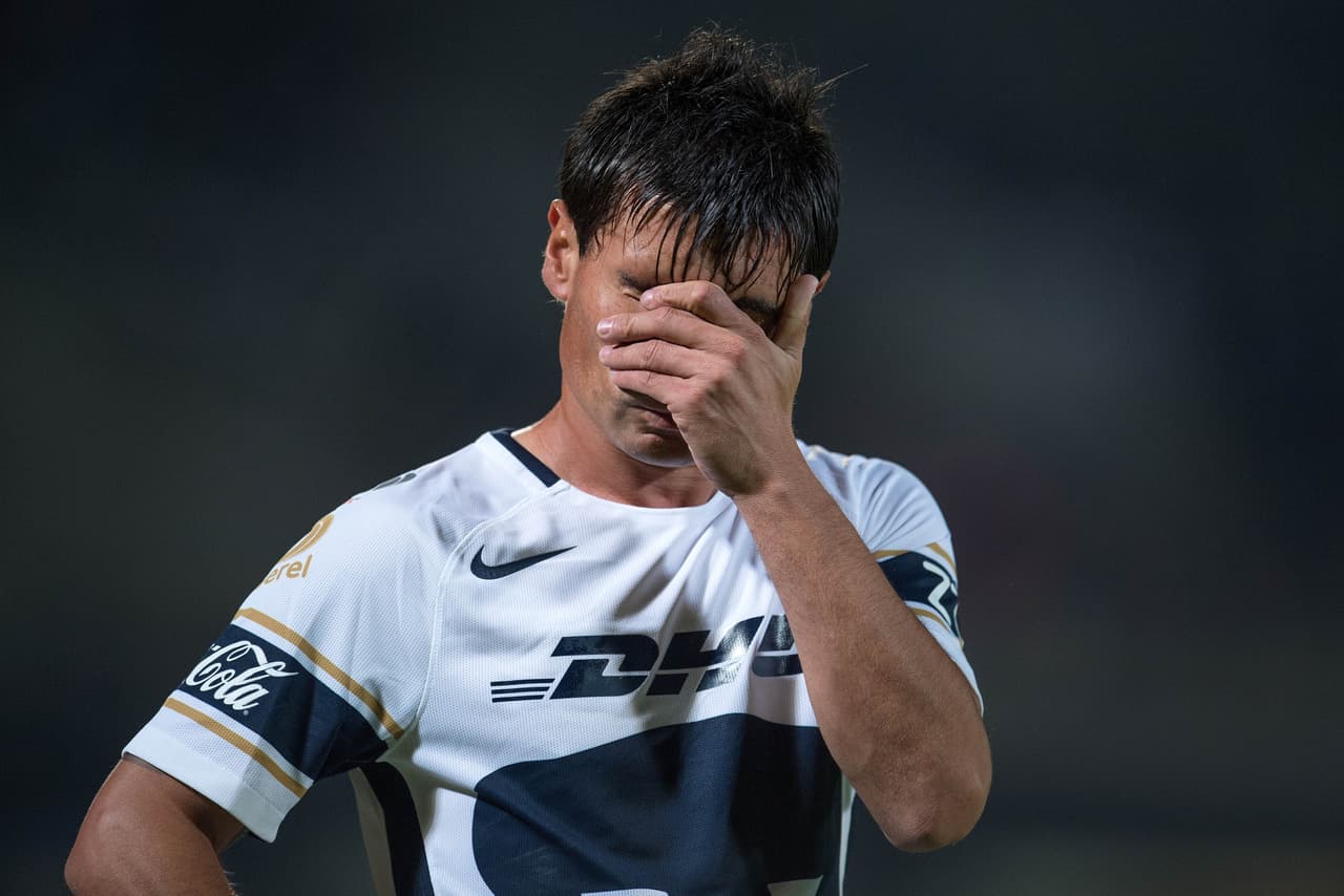 Los locales se fueron al medio tiempo con la frustración del empate, lo que los llevó a replantear.