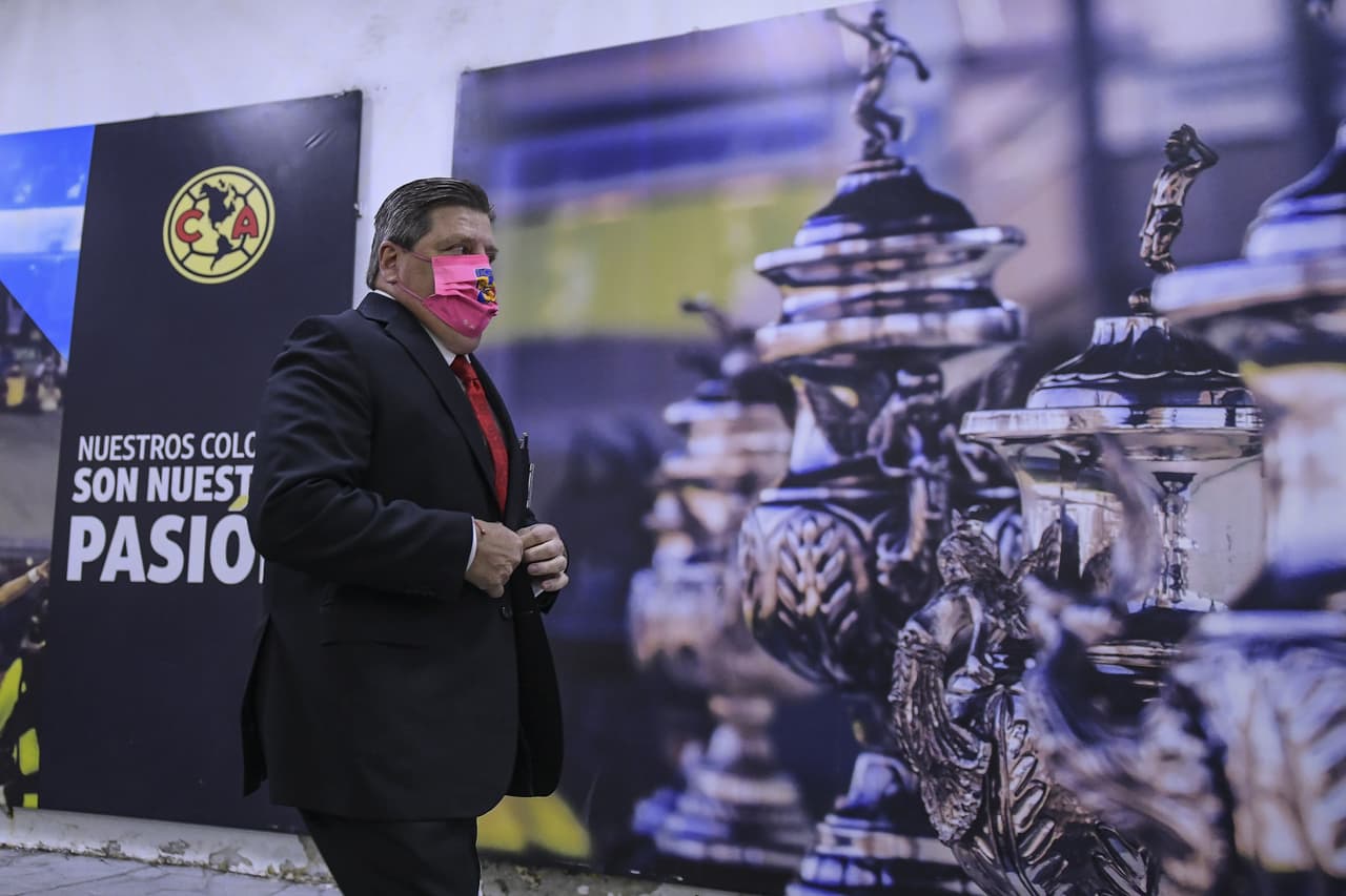 Miguel Herrera regresaba al Azteca por primera vez como DT de Tigres y con la mirada fija en los tres puntos en busca del segunod lugar de la clasificación.