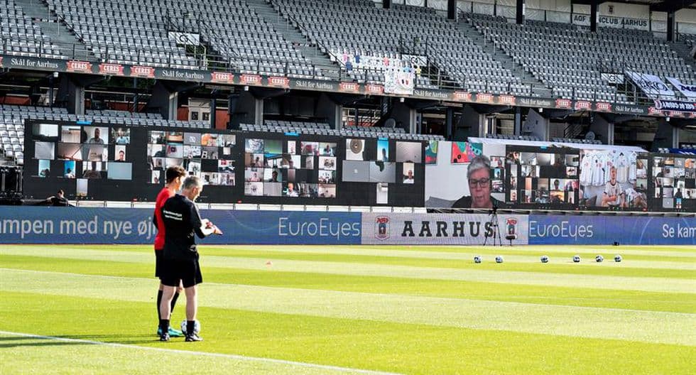 <b>Inesperada actualidad</b>
<br>Los aficionados de ambos equipos en Dinamarca obtuvieron de forma gratuita su entrada "virtual" y elegir grada para seguir el partido juntos, aunque por cuestiones de derechos solo se podían ver las imágenes del encuentro por televisión o por un dispositivo digital, lo que generó malestar en algunos hinchas despistados