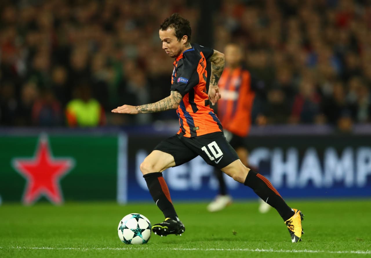 Bernard (Lateral) - Shakhtar Donetsk fue su último equipo.