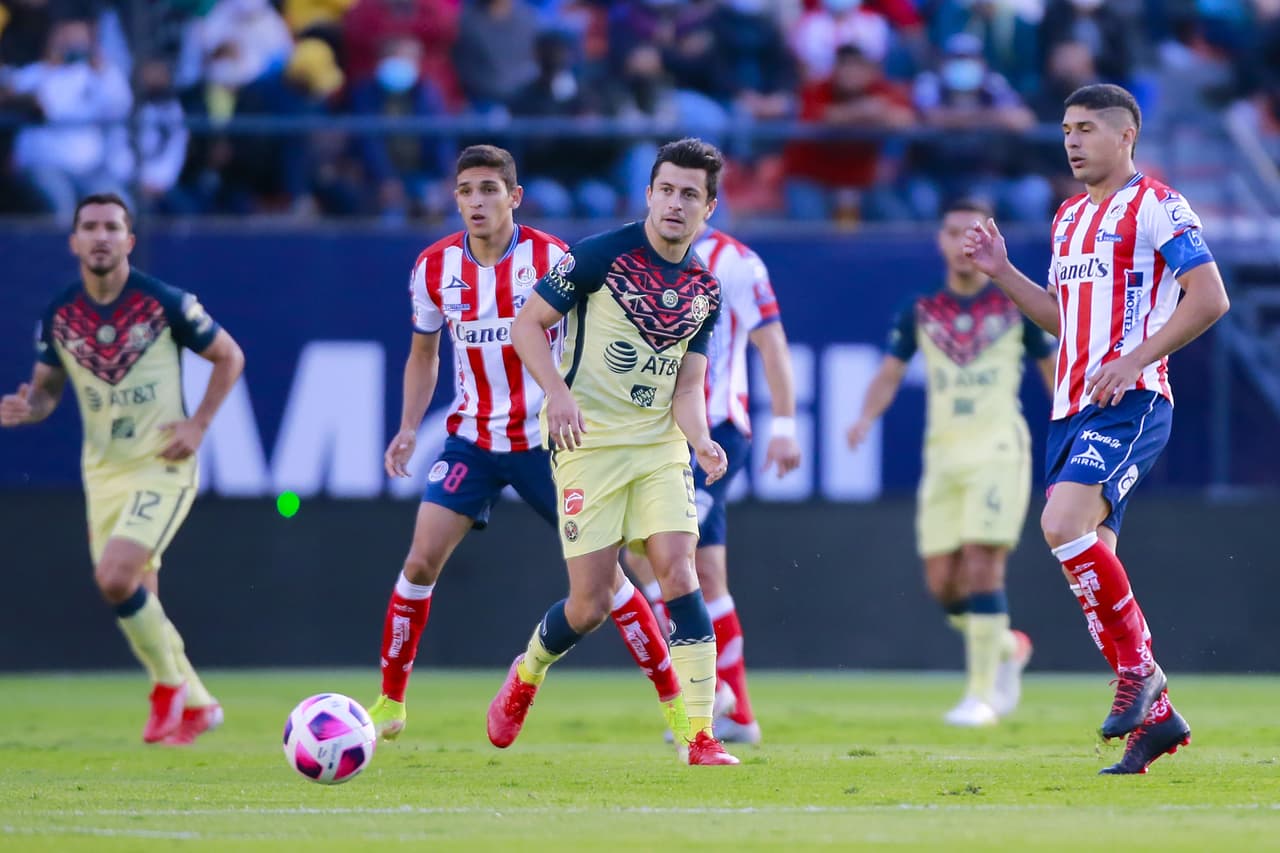 América saca un apretado triunfo en su visita al San Luis; Roger Martínez fue el encargado de hacer el gol de la victoria.