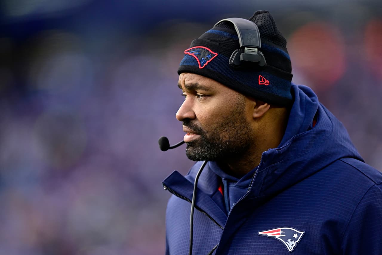 Patriots despiden Jerod Mayo tras temporada perdedora