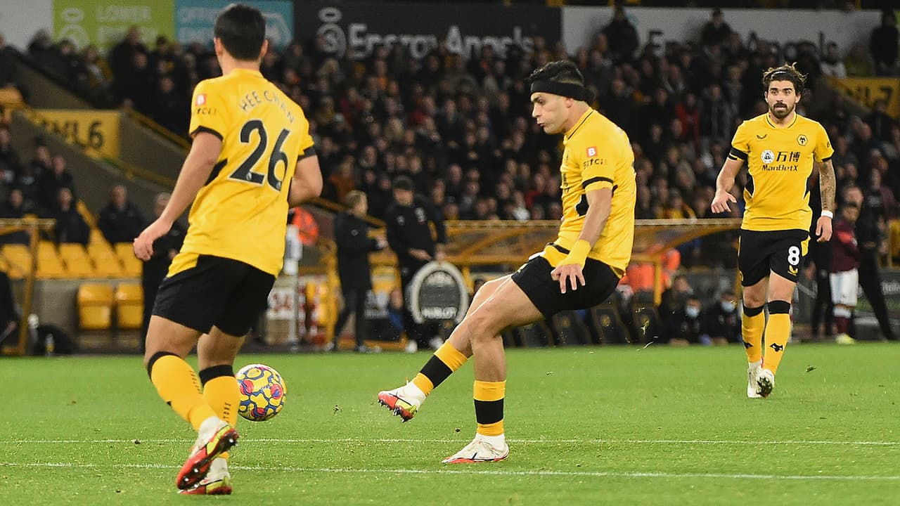 ¡Qué golazo! Jiménez está nominado a mejor gol del mes en la Premier