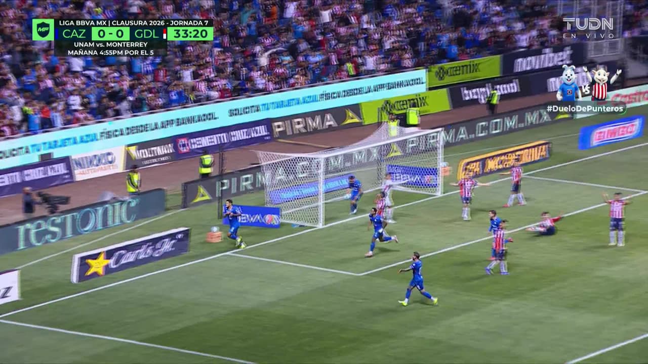 ¡GOL!  anota para Cruz Azul. Gabriel Fernández