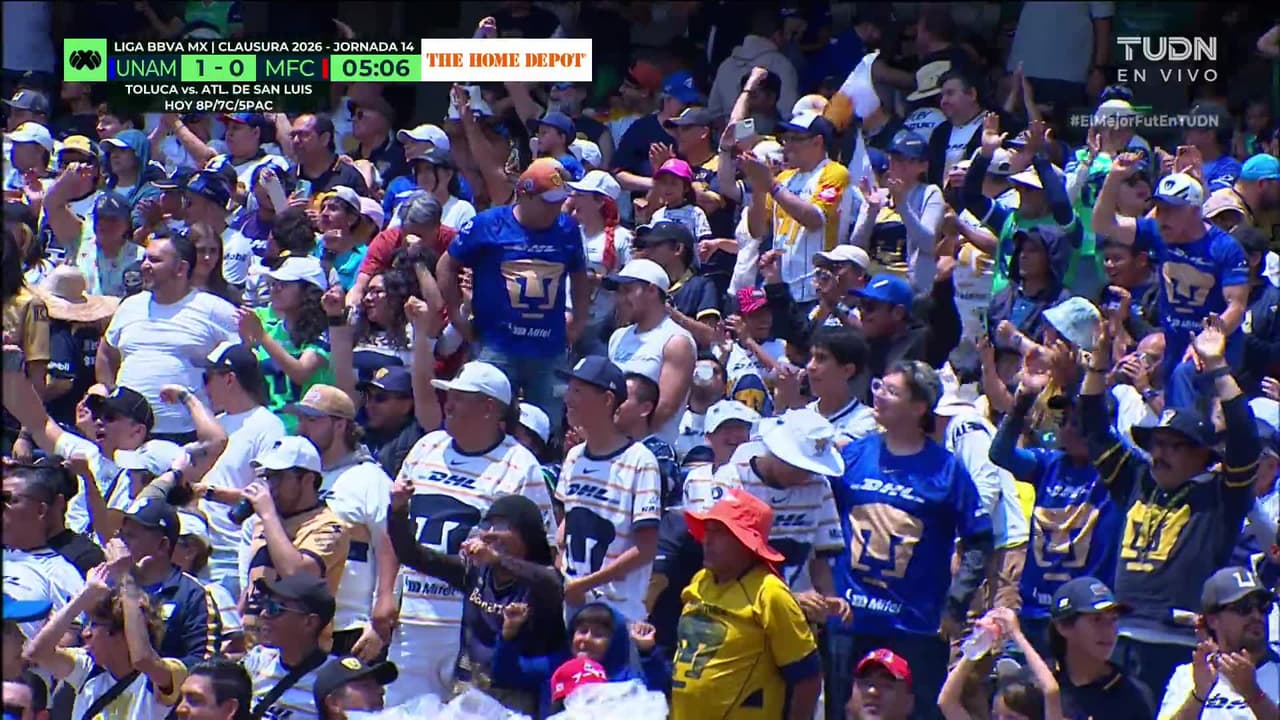 ¡GOL!  anota para Pumas UNAM. Robert Morales