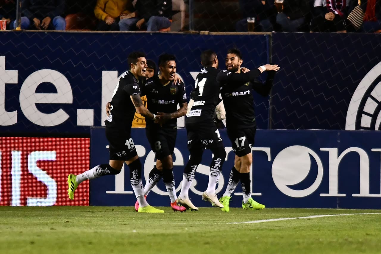Con goles de Bruno Romo, Flavio Santos y Darío Lezcano, Bravos golea en San Luis y se queda con los tres puntos.