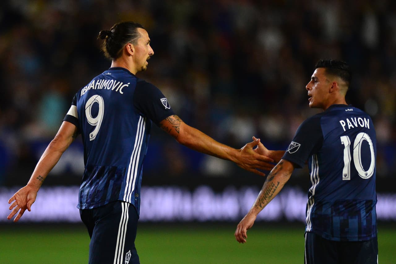 Guillermo ensalza a Cristian Pavón: "Hace bien al equipo y potencia a sus compañeros"