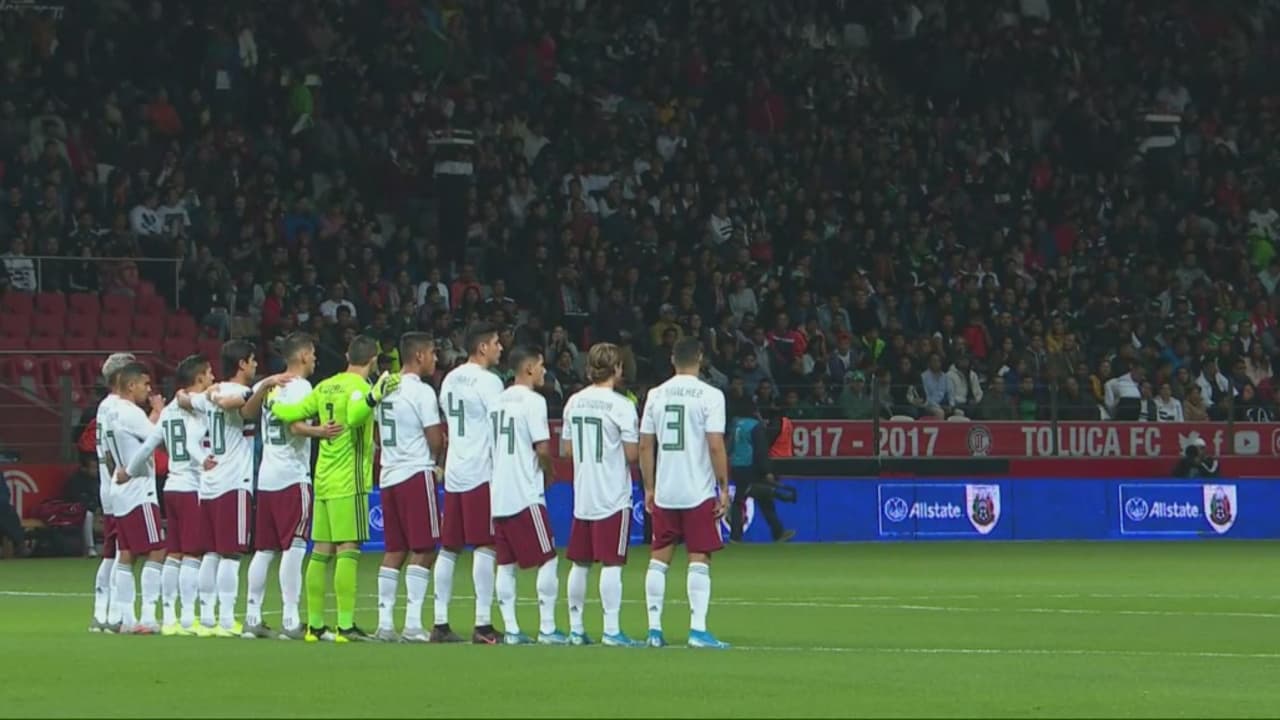 El minuto de silencio se convierte en aplausos para Jorge Vergara