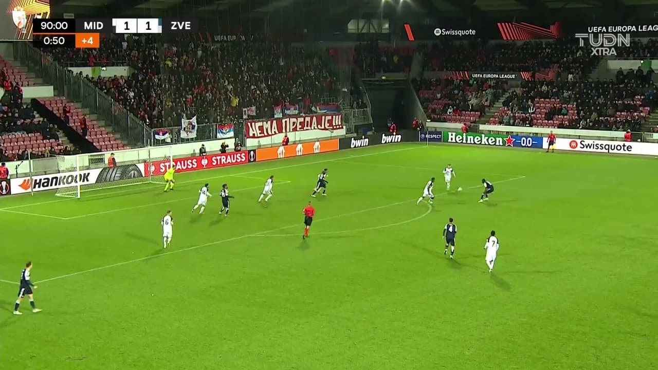 ¡TIRO ATAJADO! disparo por Mirko Ivanic.