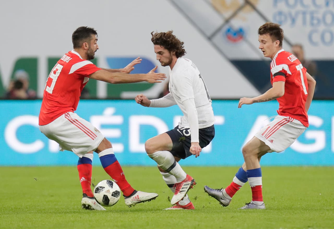 Francia generó fútbol en el terreno ruso y manejó con claridad el juego, pero sin ser peligroso en la generación de opciones de gol.