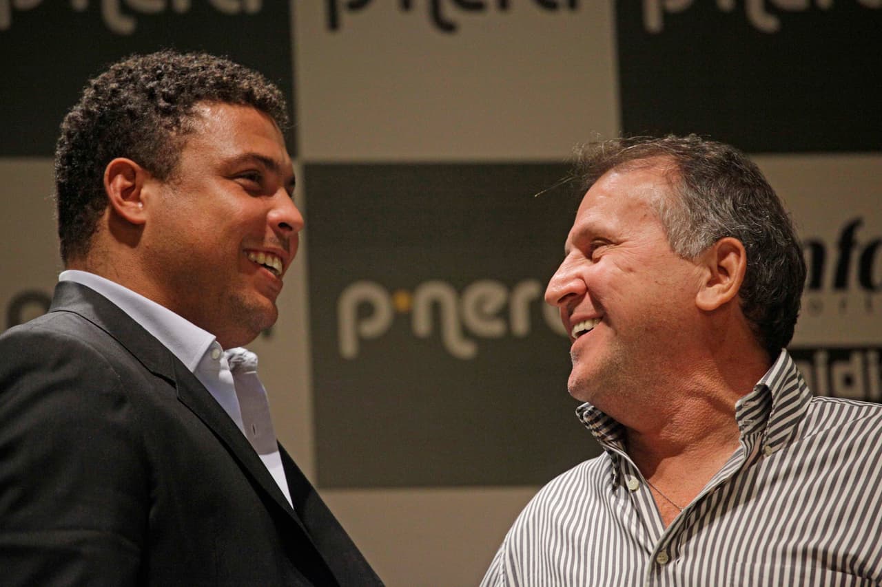 También es justo destacar que Zico tiene mucho respeto por Ronaldo, ganador de dos títulos de Copa del Mundo.