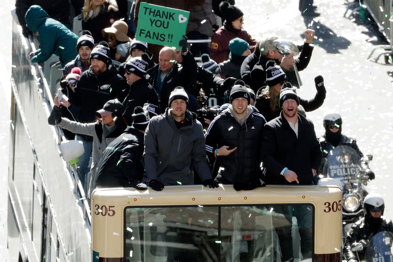 A pesar del fuerte frío (–2 grados centígrados), la gente no decepcionó a sus jugadores.