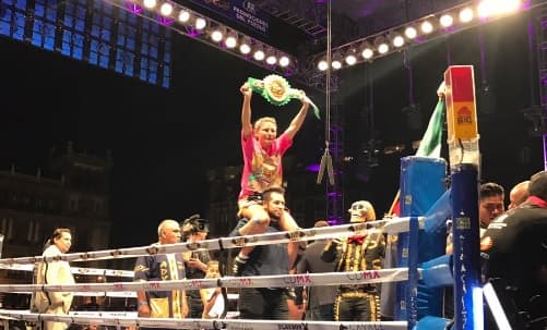 Mariana Juárez conquistó el título Gallo del CMB.