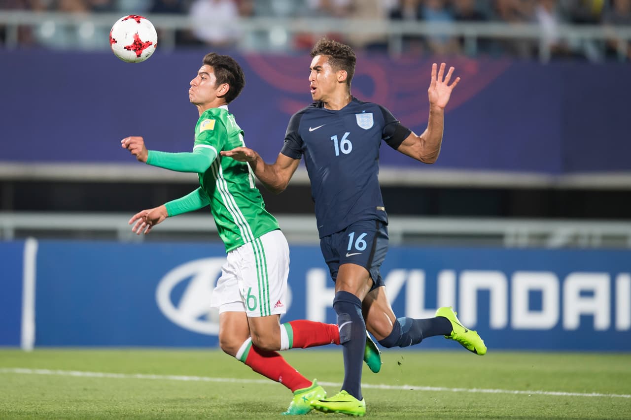 Los mexicanos, cuya base es ahora la del Esperanzas de Toulón, trataron de reaccionar ante un seleccionado de Inglaterra que apenas empató con Guinea.