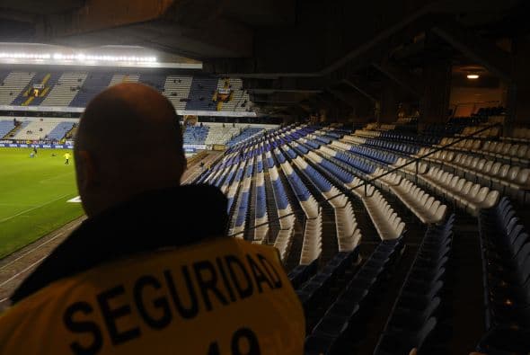 En Riazor apenas se veían empleados de seguridad en las gradas.