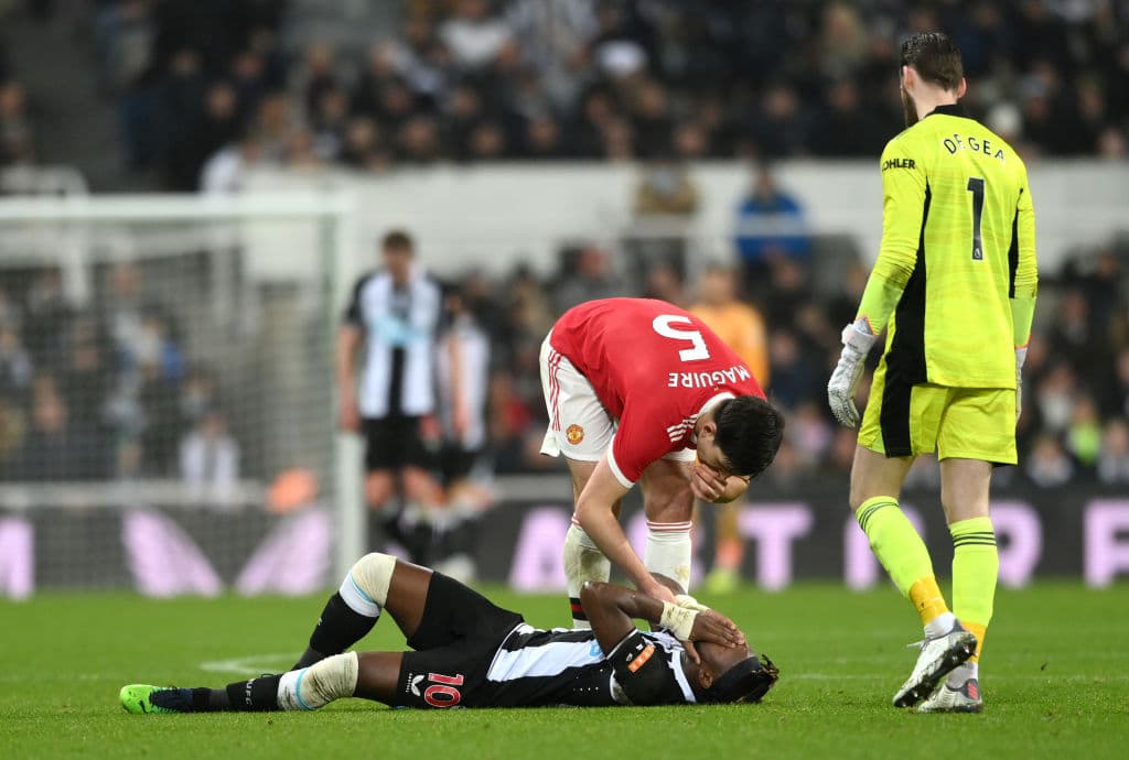 Newcastle sorprende con inceíb le futbol y logran robarle un punto al Manchester United con el epate 1-1.