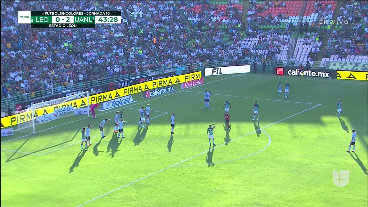 ¡TIRO ATAJADO! disparo por Santiago Colombatto.