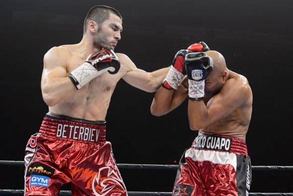 Artur Bertebiev demolió a Gabriel Campillo en cuatro episodios.